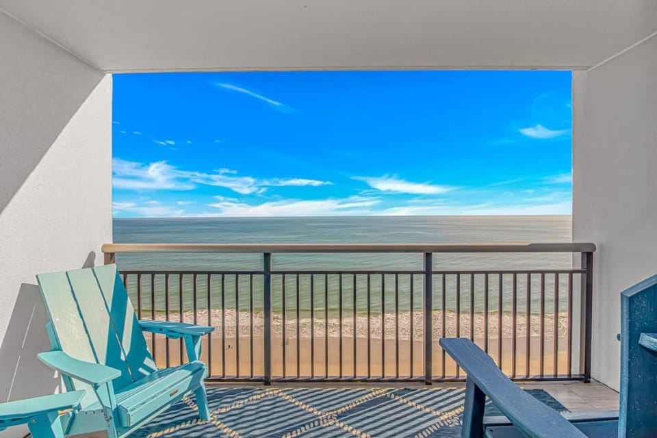 Modern Oceanfront 1BR 17th Fl Balcony Views House in Myrtle Beach