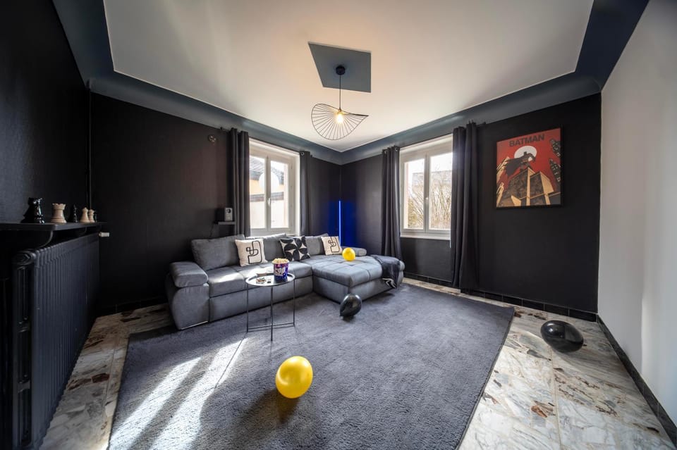 TV and multimedia, Living room, Seating area