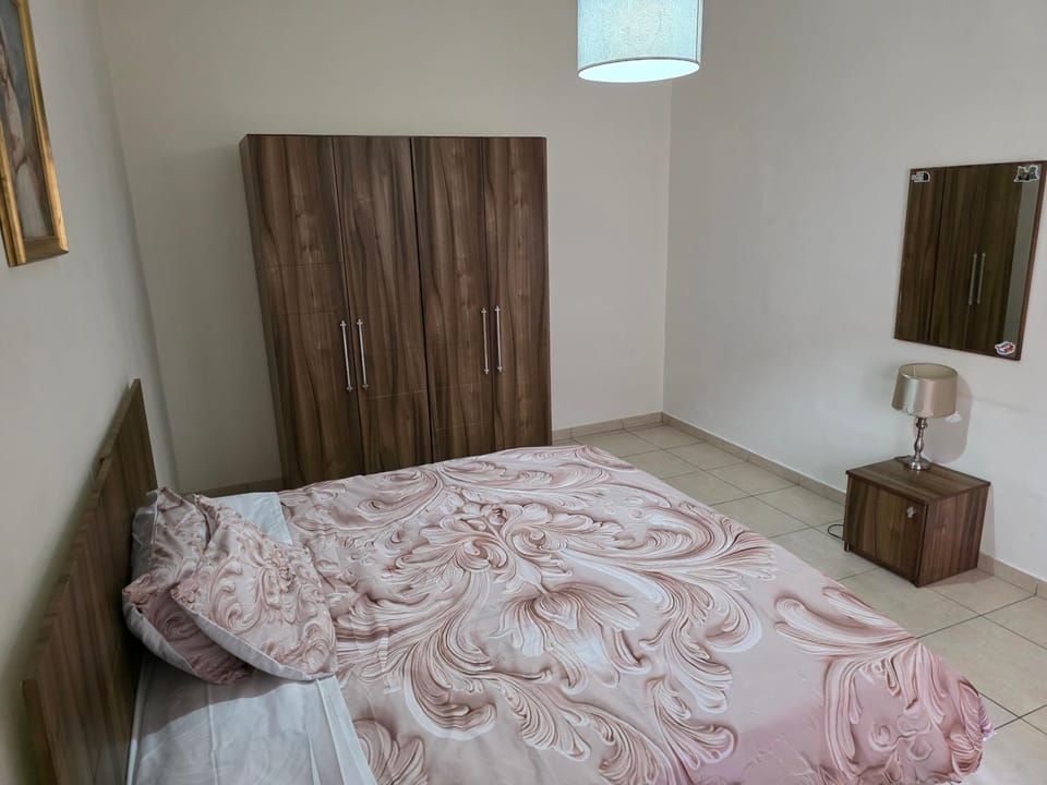 Sea View 4BR Apartment Msida Ta Xbiex Sleeps 8 Apartment in Malta