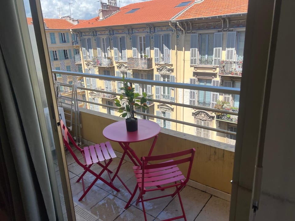 Studio port plage Apartment in Nice