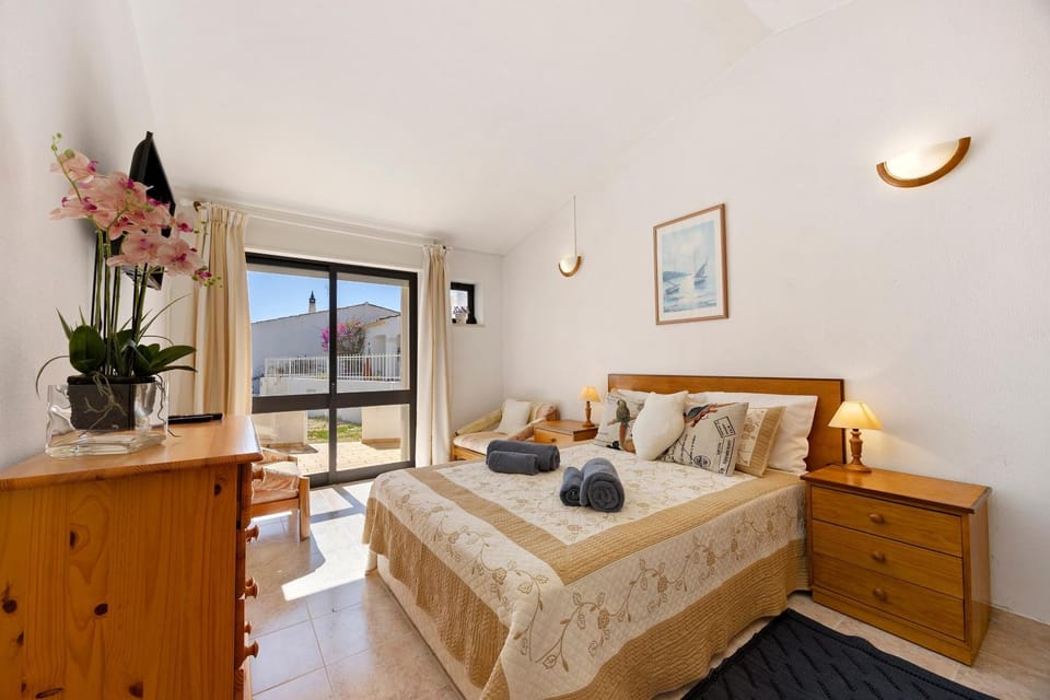 Property building, Living room, Bedroom
