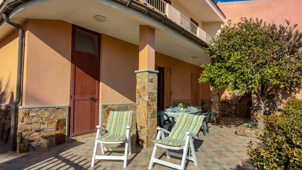 Inner courtyard view
