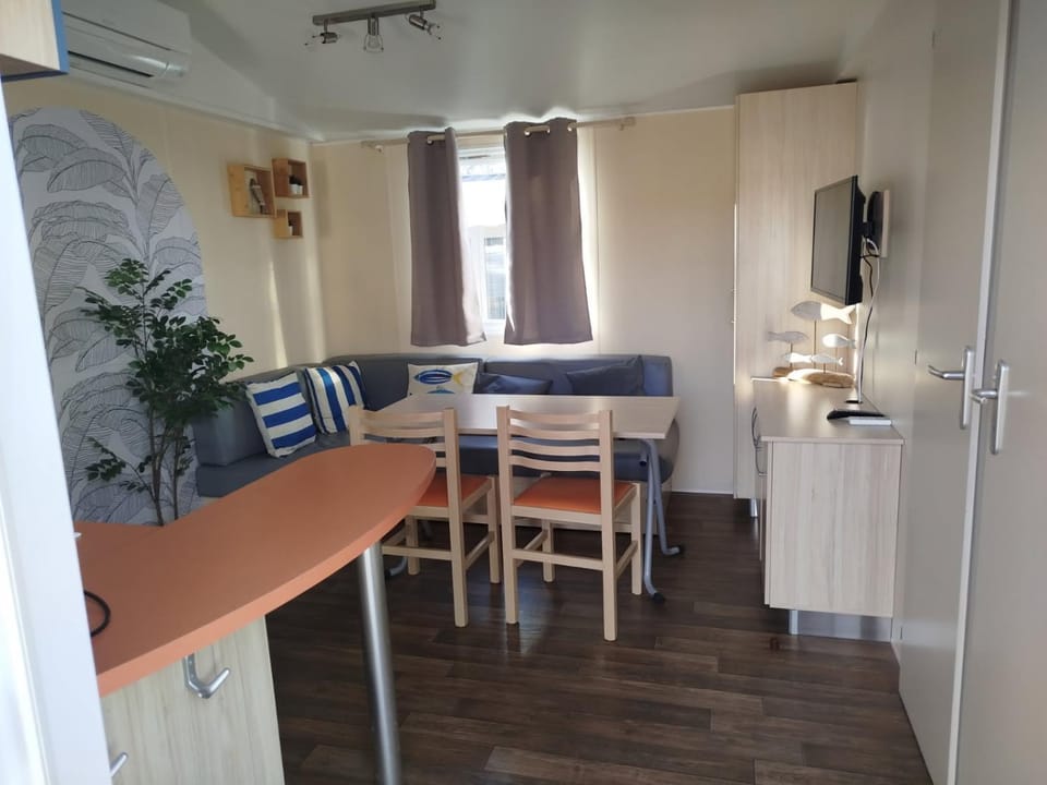 Mobil home YANN Campground/ 
RV Resort in French Riviera