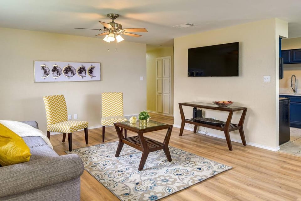 Quiet Stay for Work Trip or Getaways in Waxahachie House in Waxahachie