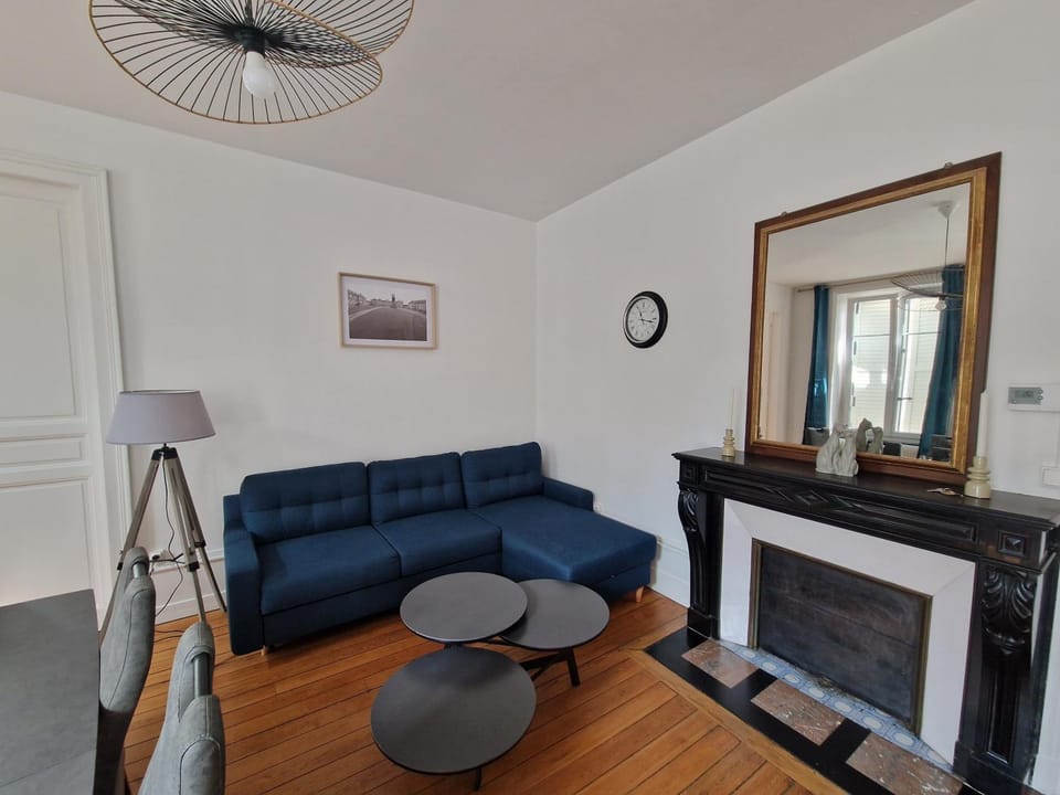 Lounge or bar