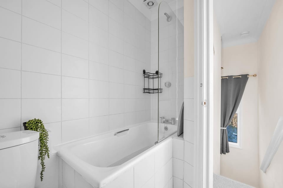 Cosy 1BR for 3 in SE16 London, Fully Equipped Apartment in London Borough of Southwark
