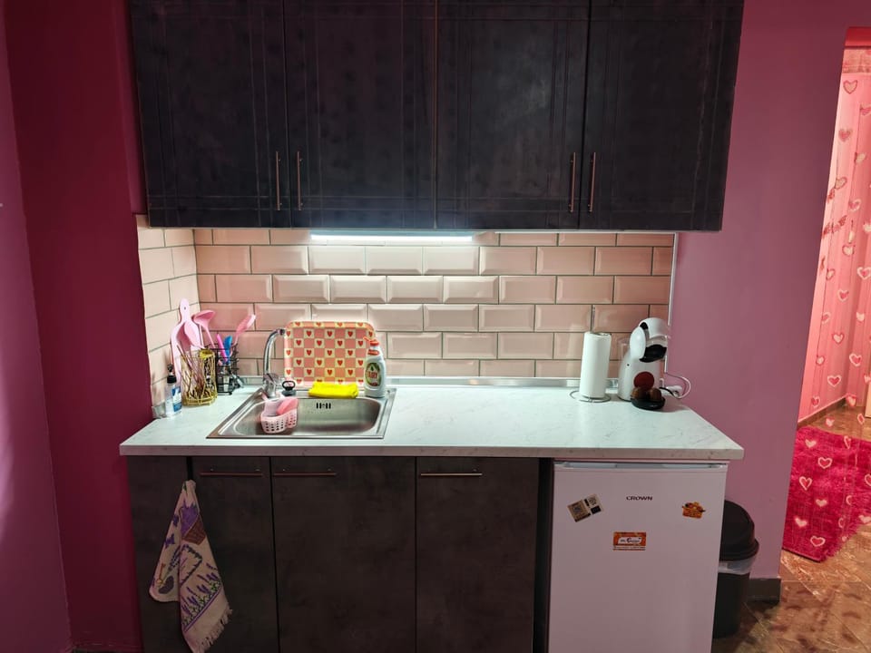 Coffee/tea facilities, Kitchen or kitchenette