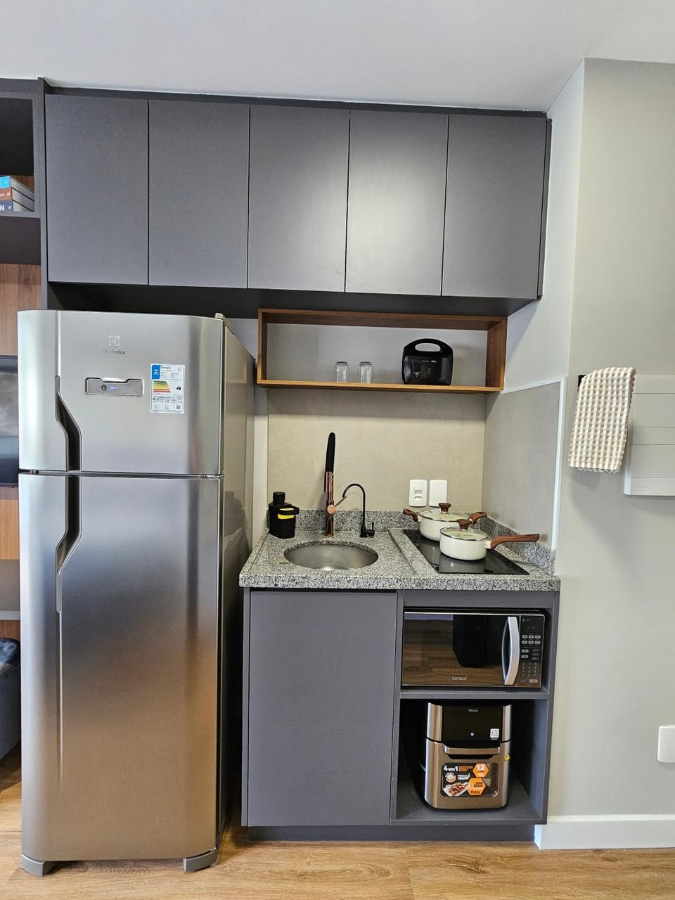 Kitchen or kitchenette, stove