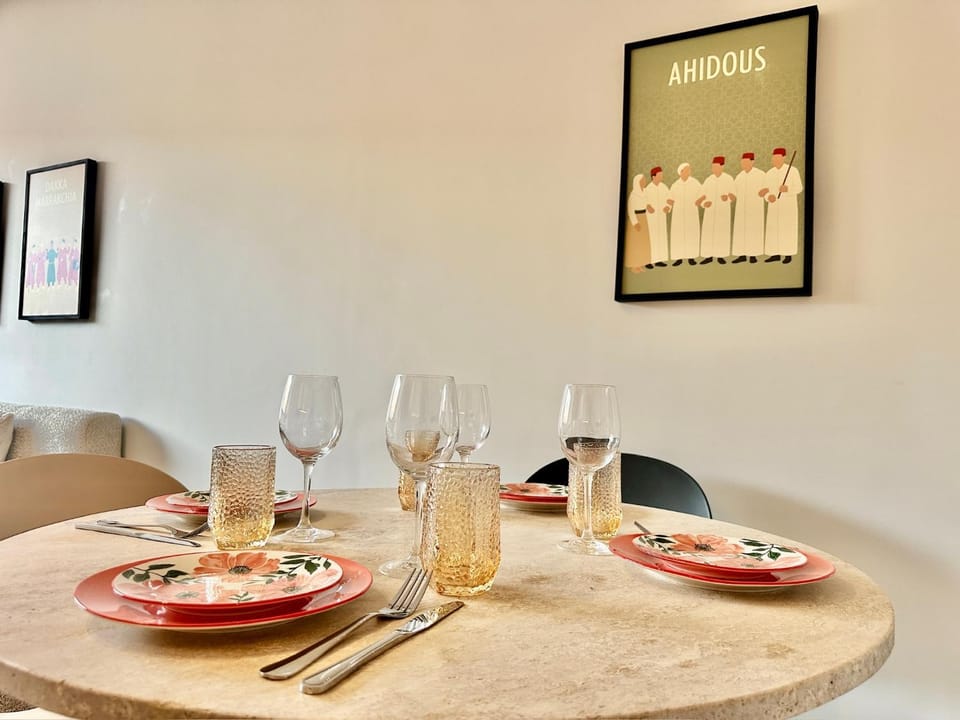 Cozy and Elegant Studio, Netflix & Free Parking Apartment in Marrakesh