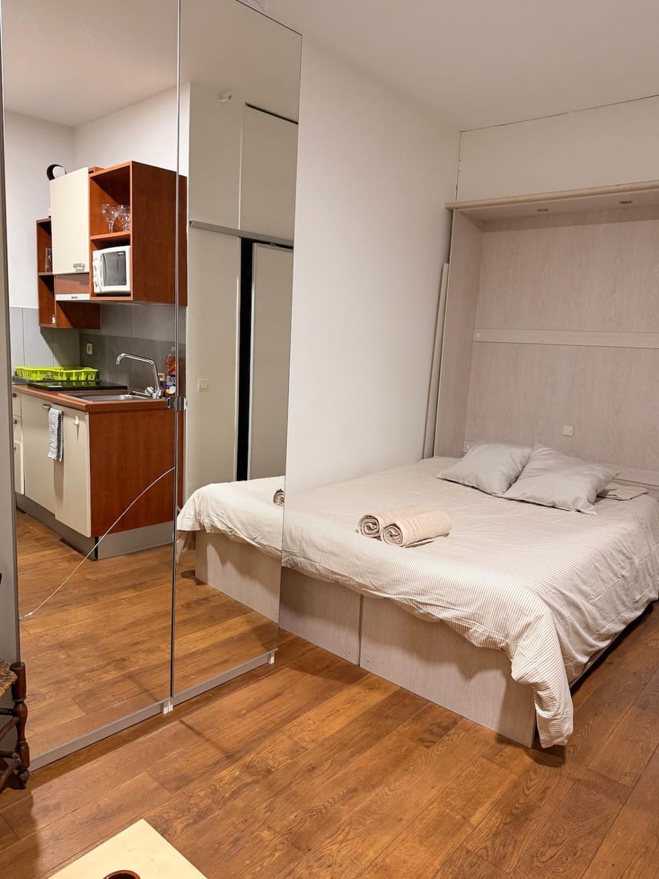 Charmant appartement en pierre proche de Notre dame de Paris Apartment in Paris