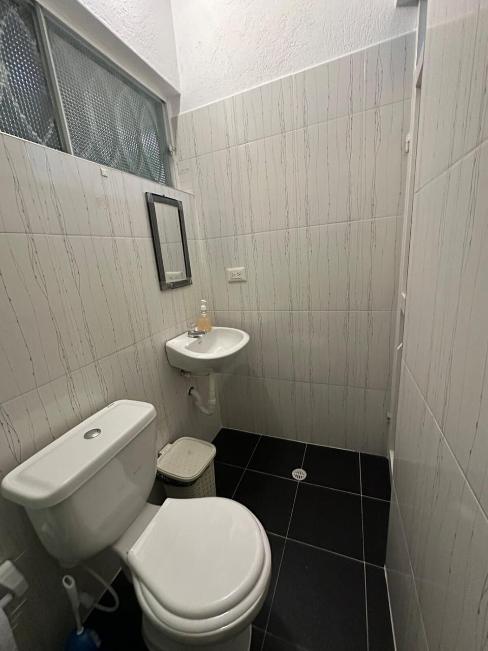 Apartamento práctico en Melgar con parqueadero Apartment in Melgar