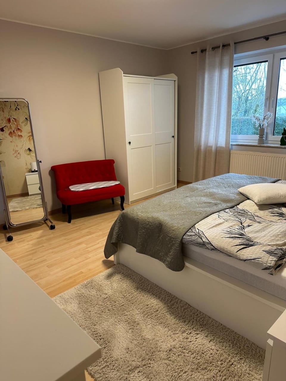 Bed, Photo of the whole room, Seating area, Bedroom, wardrobe