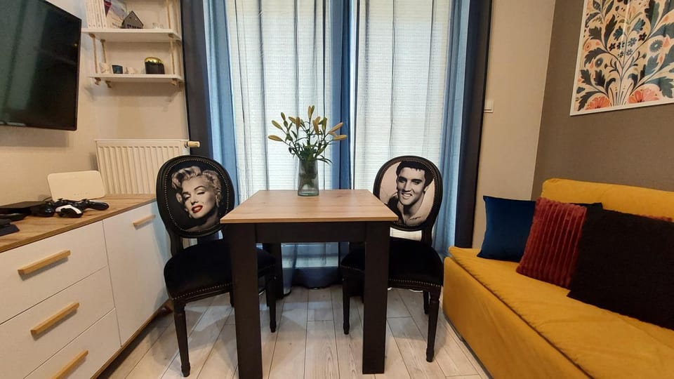 Apartament ,, CHOPINA PARK ,, Prywatny parking - Klimatyzacja - Konsola Playstation 4 Apartment in Lithuania