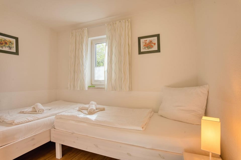 FeWo Hannah by Pharus Appartements House in Trassenheide