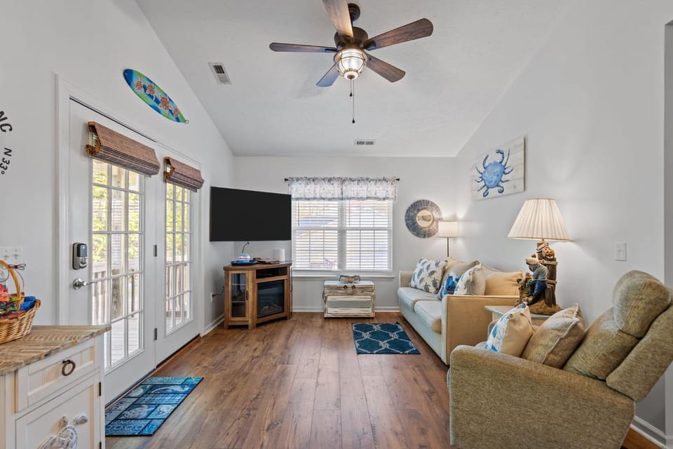 Knotts Landing III House in Oak Island