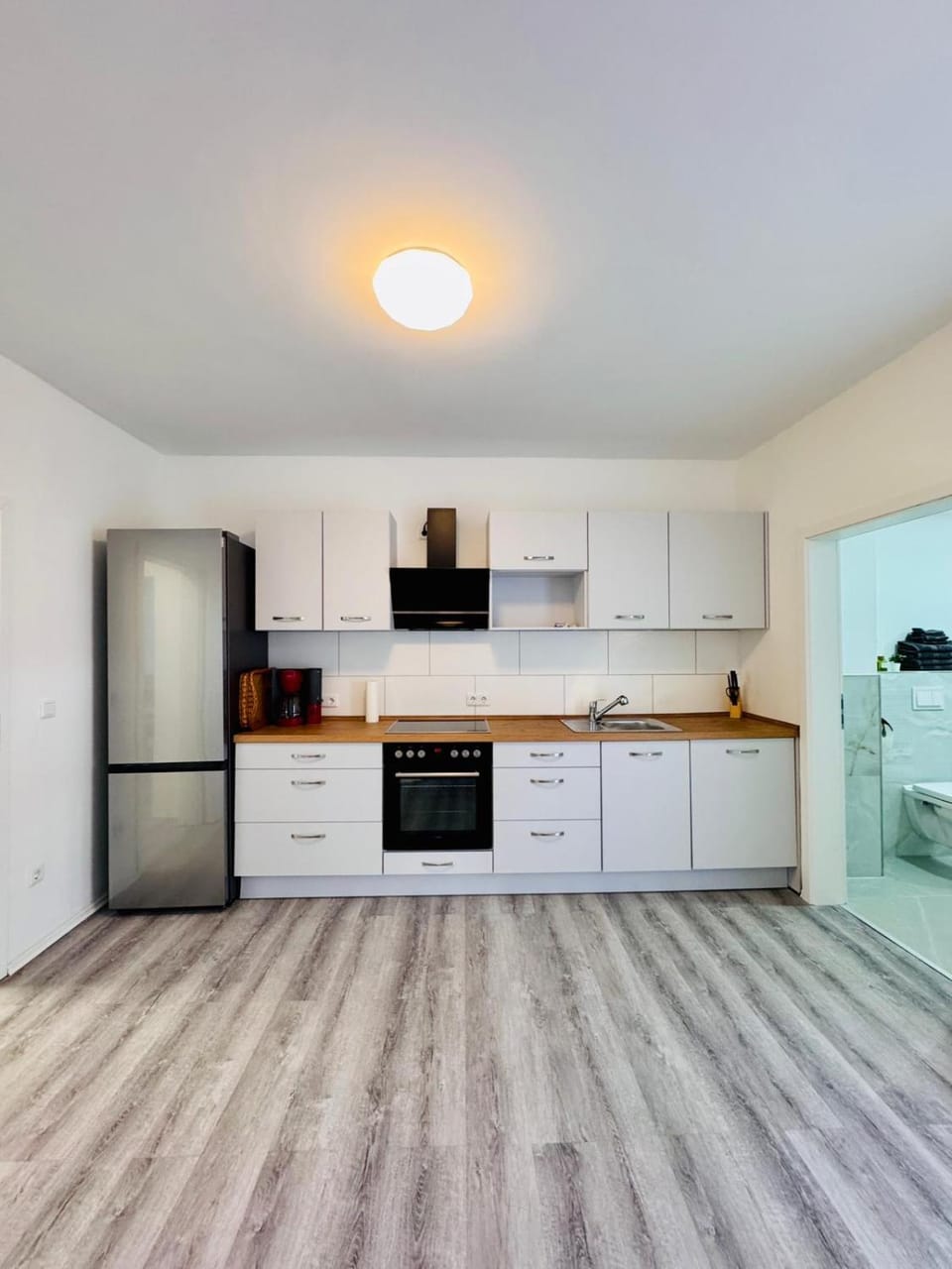 Kitchen or kitchenette, kitchen