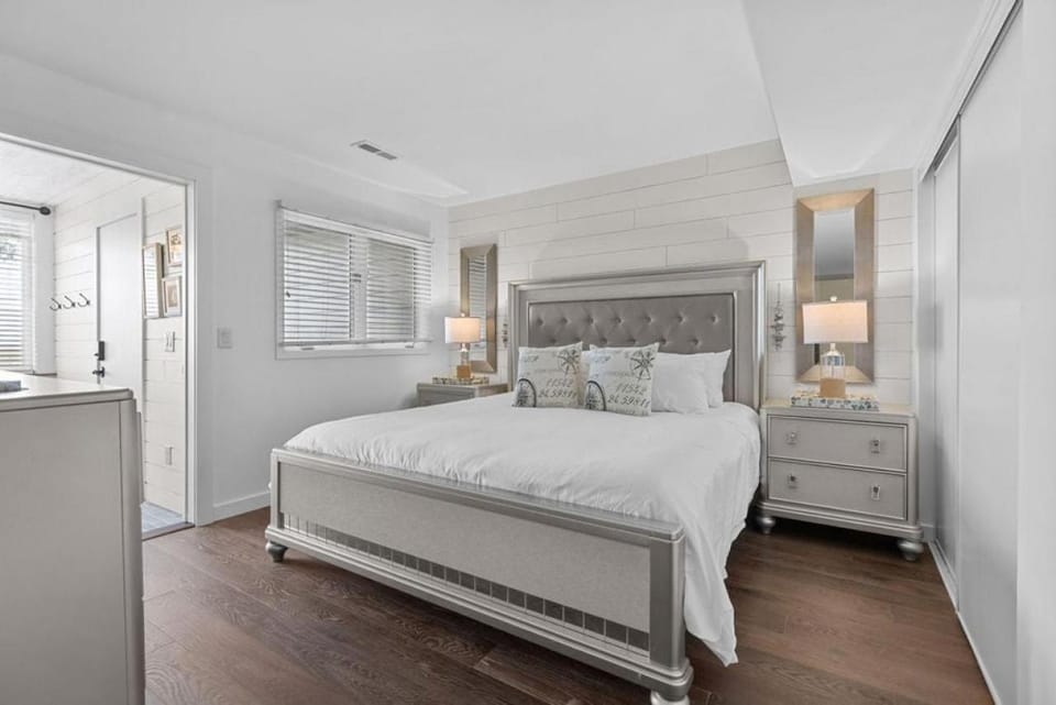 1720 Shelter Cove House in Seabrook Island