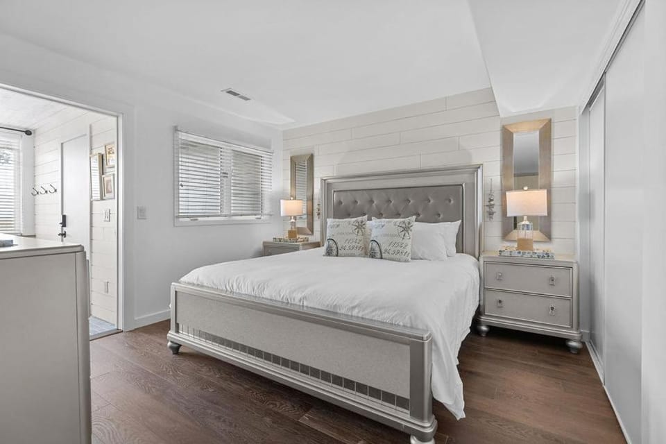 1720 Shelter Cove House in Seabrook Island