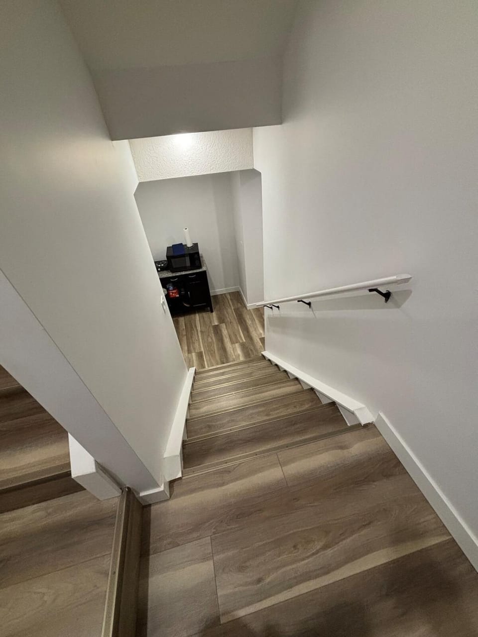 Fowler Road Cozy Lower Suite Apartment in Airdrie