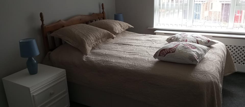 Lilypad Apartment in Rowde