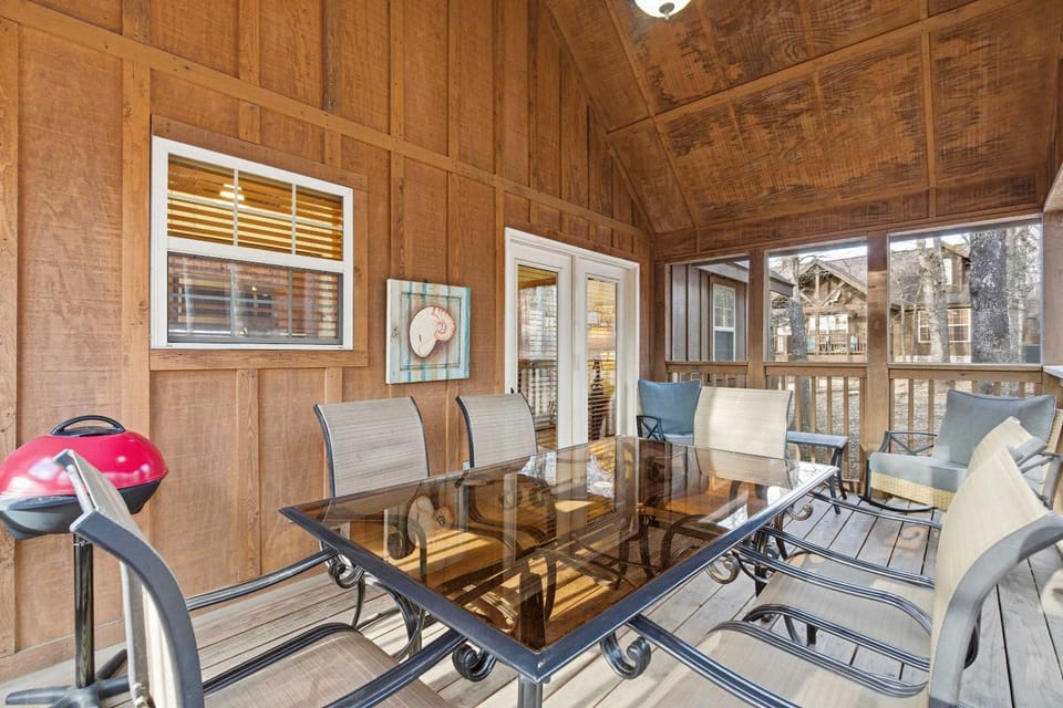 Blue Sky Lodge For 4 House in Table Rock Lake