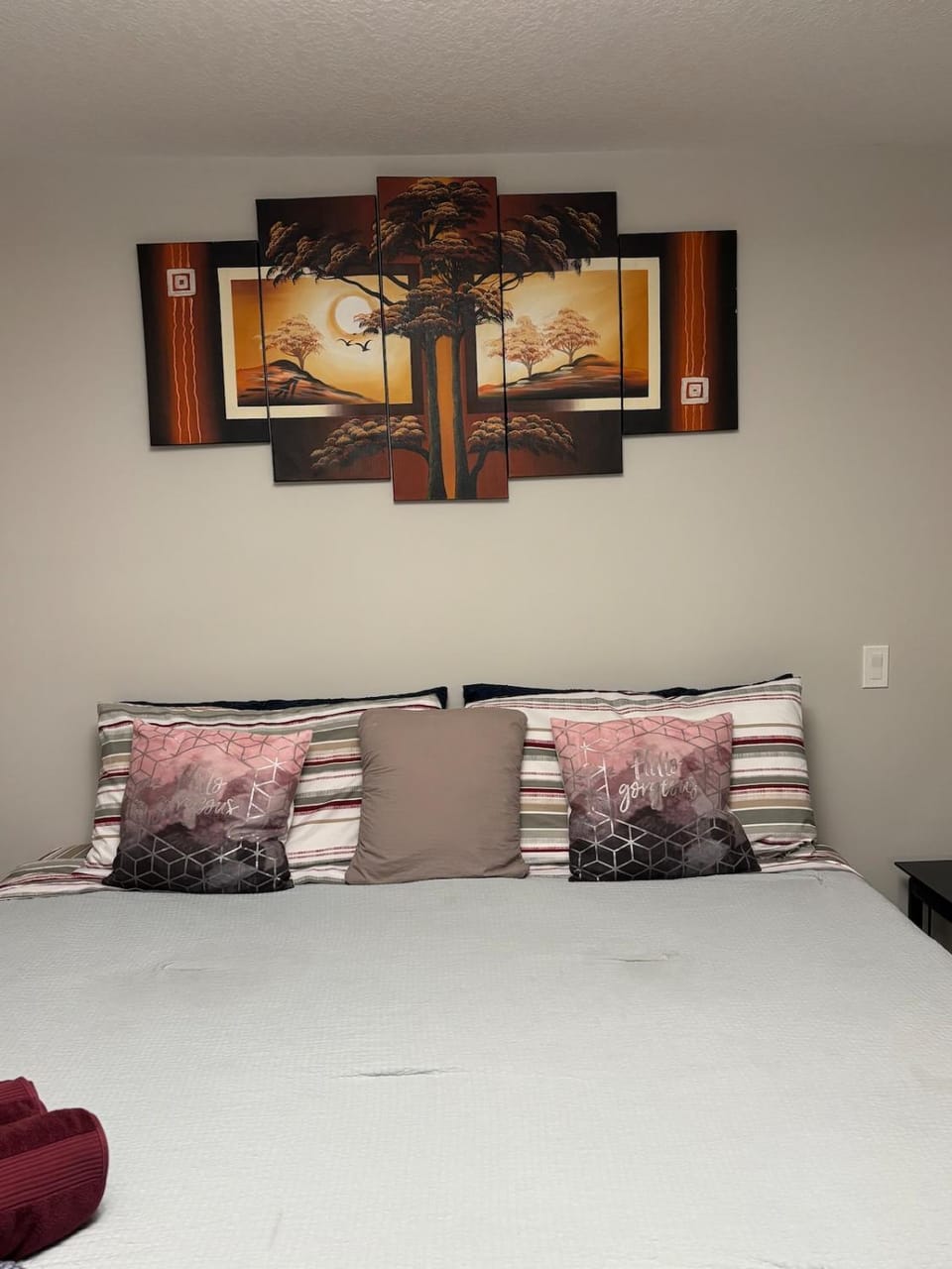 Luxury 4 Bedroom Entire House with Basement House in Airdrie