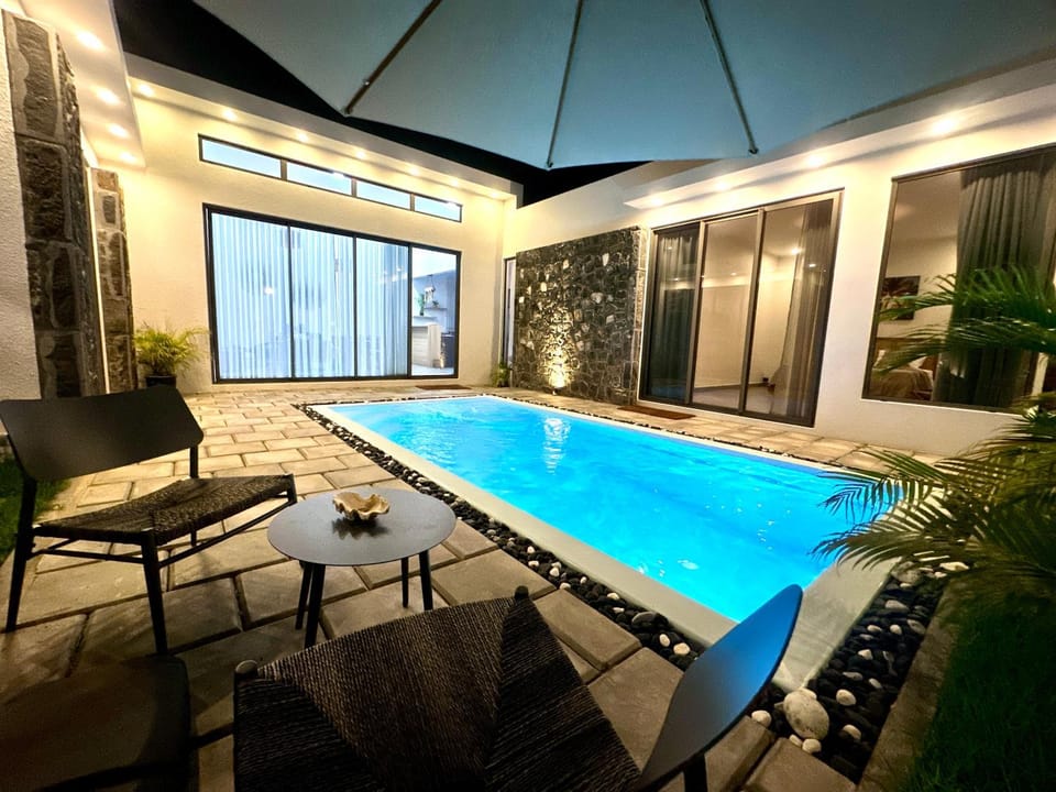 Balcony/Terrace, Swimming pool