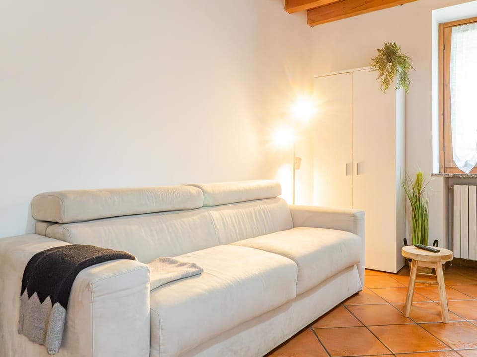 White Nest - Lake Como & Ski Area Apartment in Province of Lecco