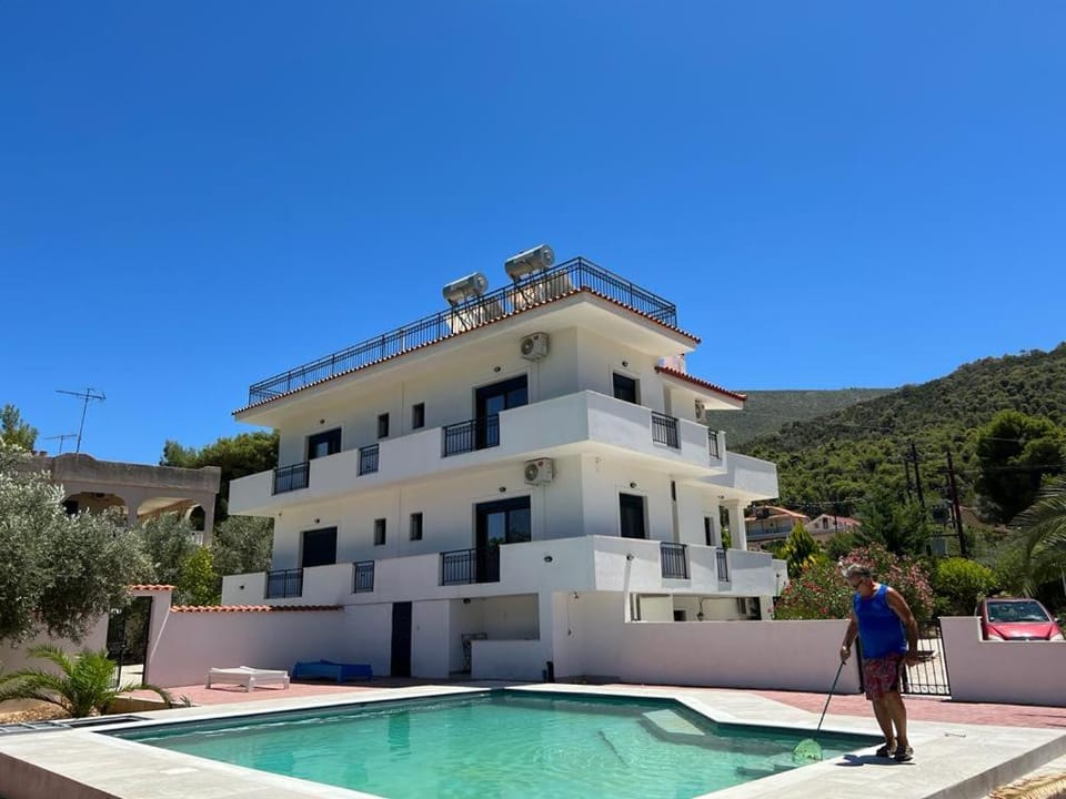 Villa Macky upper Floor Apartment in Argolis, Greece