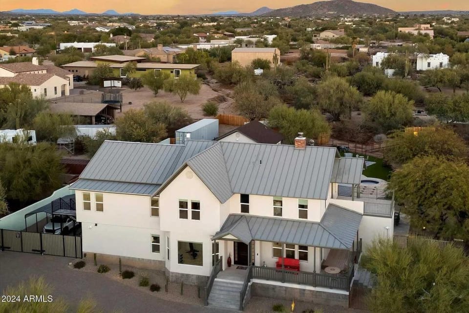 Private Pickleball Court Pool heat Spa Fire Pit House in Pinnacle Peak