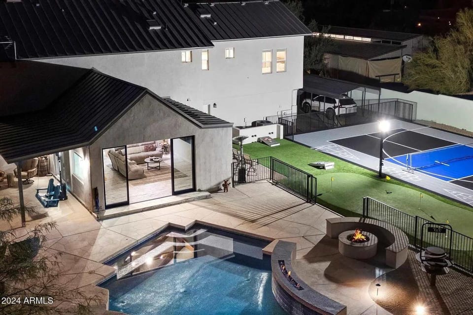 Private Pickleball Court Pool heat Spa Fire Pit House in Pinnacle Peak