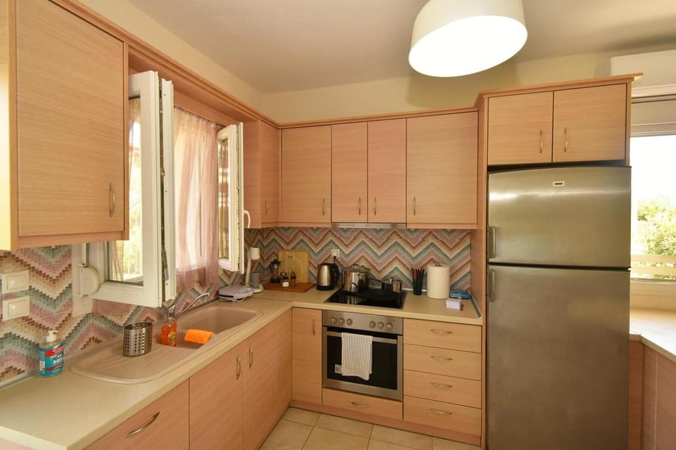 Lemon 2 Sea Side Apartment, Nikiti Apartment in Halkidiki
