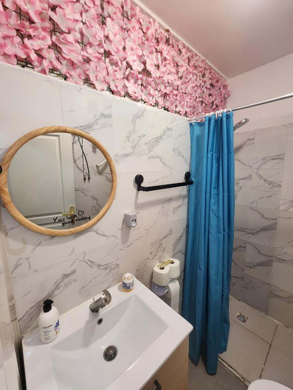 Urban Cozy Canal Saint-Martin Paris Gare du Nord Apartment in Paris