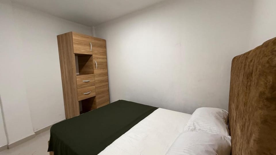 Bed, Photo of the whole room, Bedroom, wardrobe