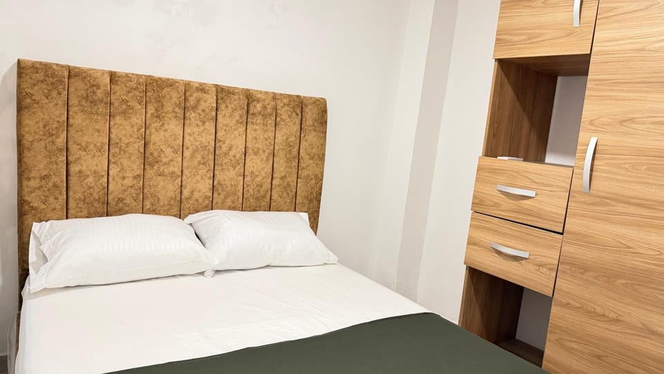 Bed, Photo of the whole room, Bedroom, wardrobe
