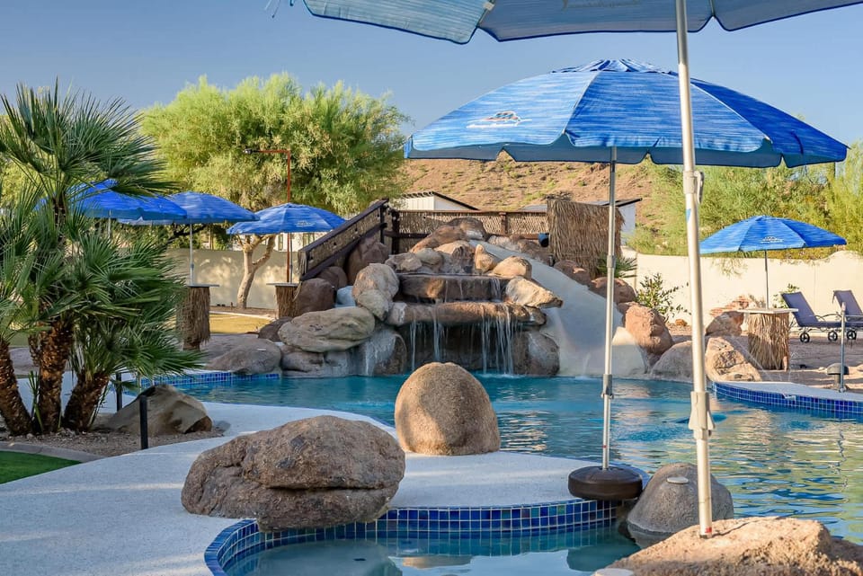Private Oasis Pickleball Sand Volleyball Sleeps 24 House in Phoenix