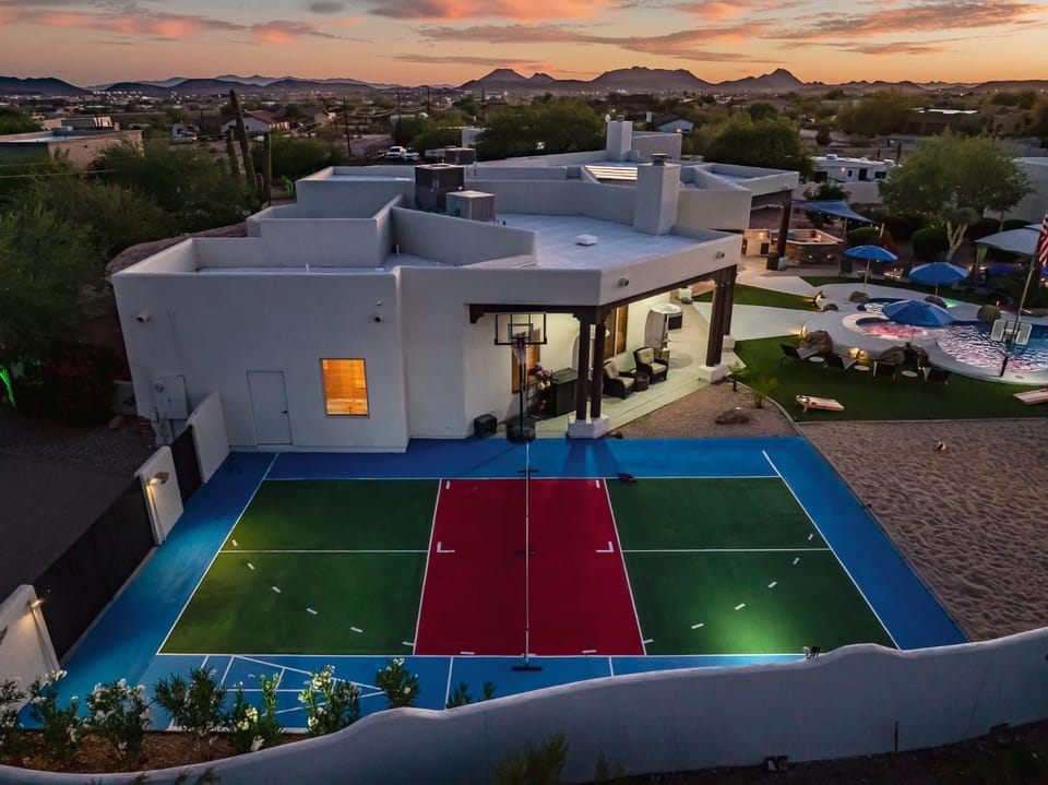 Private Oasis Pickleball Sand Volleyball Sleeps 24 House in Phoenix