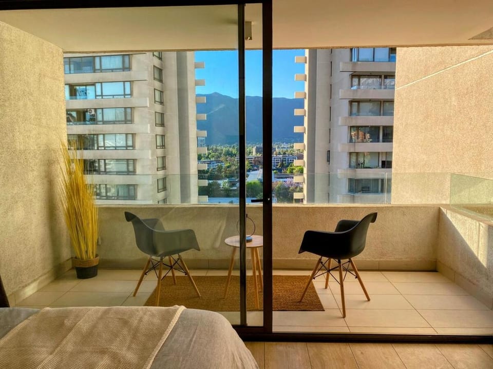 Moderno e Iluminado Apartment in Las Condes
