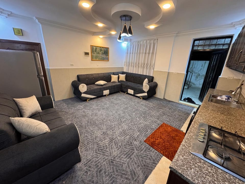 شقه للإيجار قرب جامعة اليرموك Apartment in North District