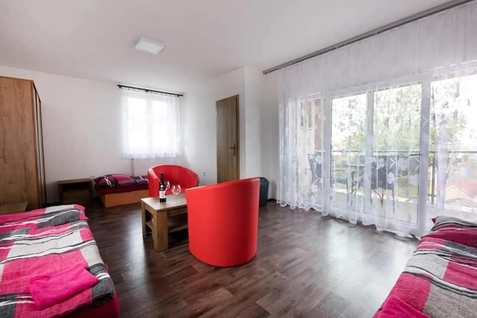 Ascona club reštaurácia a penzión Bed and Breakfast in Slovakia