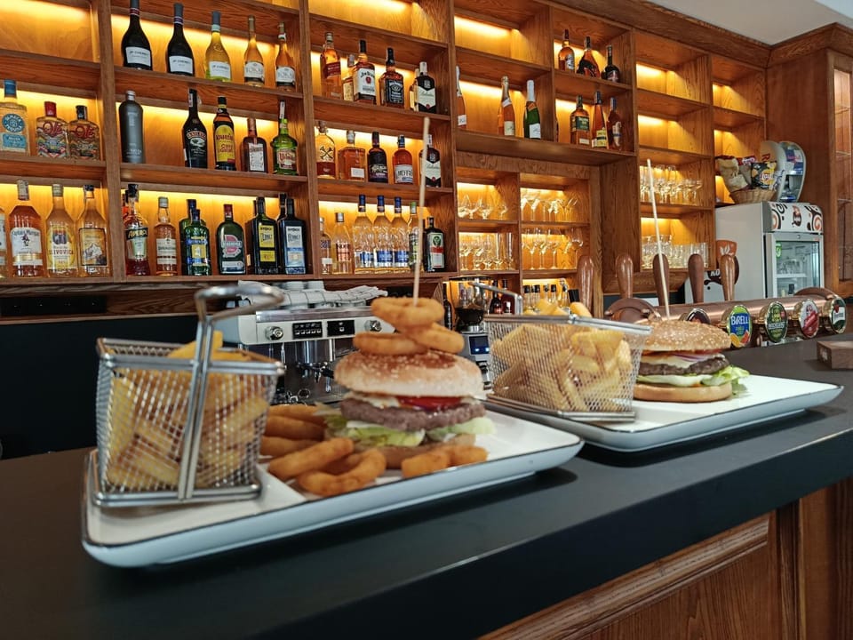 Ascona club reštaurácia a penzión Bed and Breakfast in Slovakia
