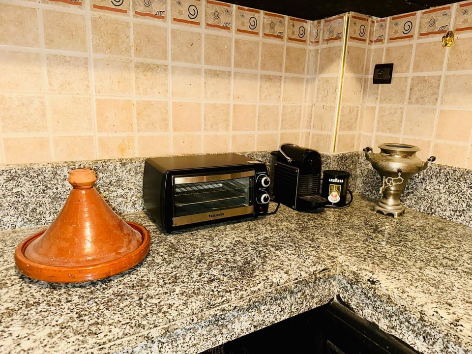 Coffee/tea facilities, Communal kitchen
