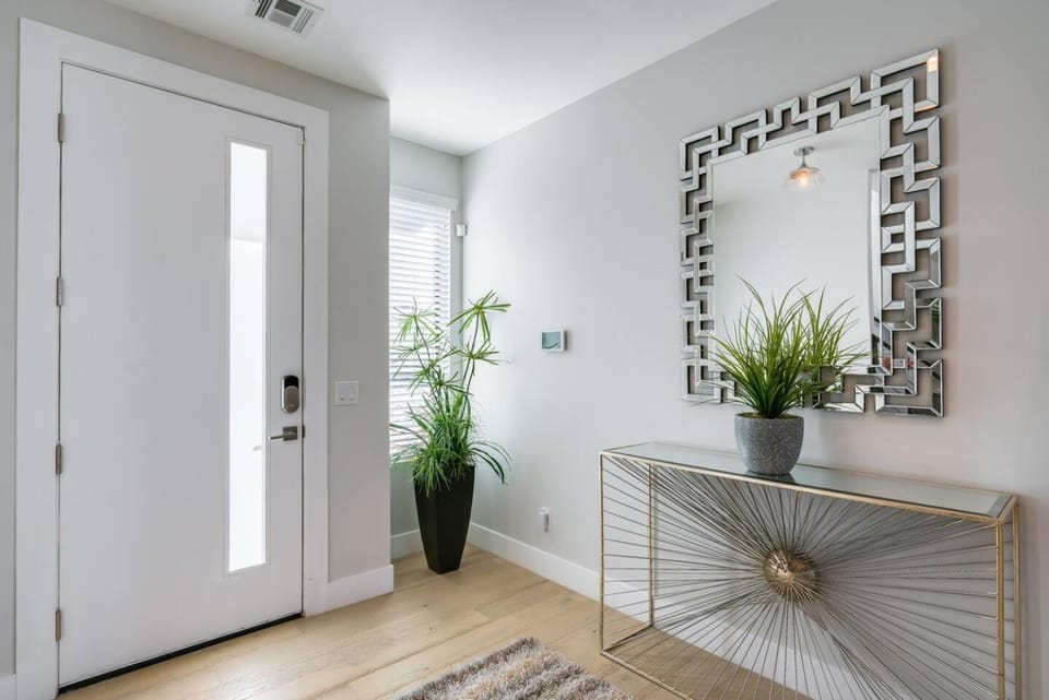 Stylish NEW 3BR Home in Historic Phoenix Coronado House in Phoenix