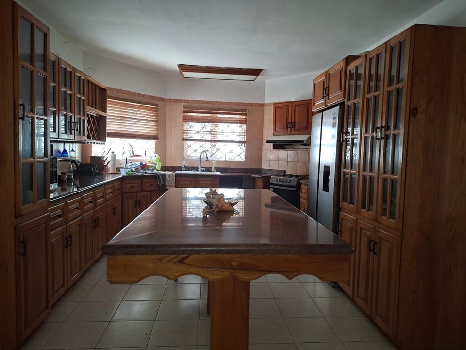 Skyline Suites Villa Penthouse Golden View Bed and Breakfast in Montego Bay