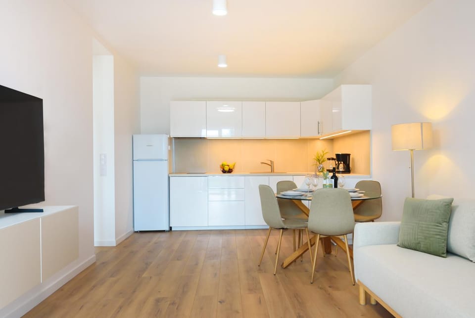 TV and multimedia, Kitchen or kitchenette, Seating area, Dining area, oven, pet friendly