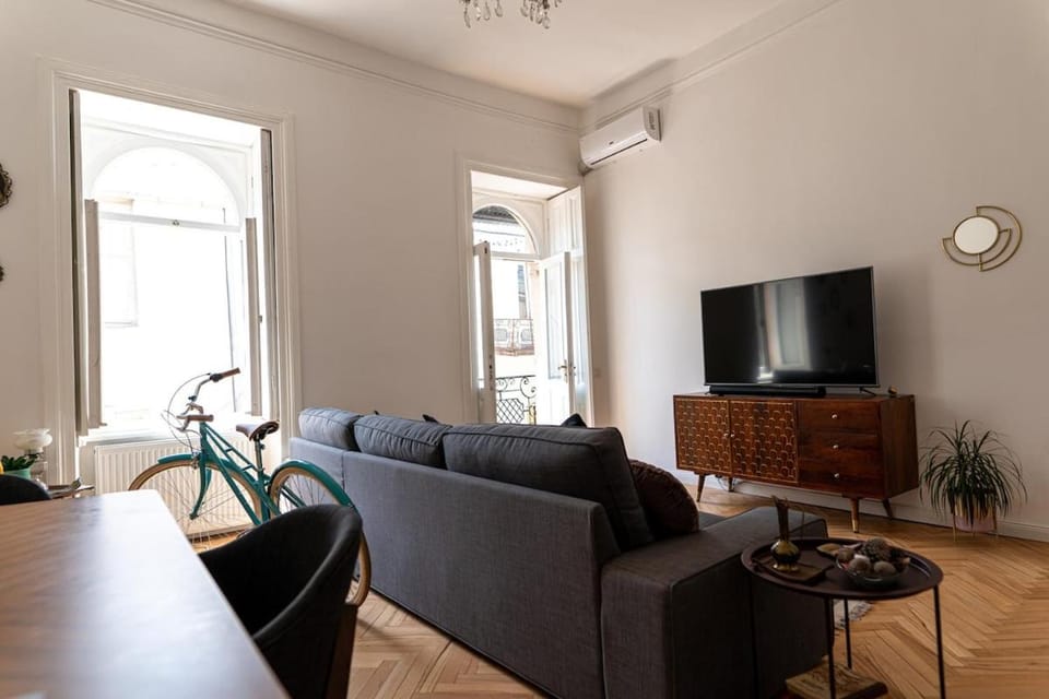 Retro stylish 2BR apartment in Tbilisi center Apartment in Tbilisi, Georgia