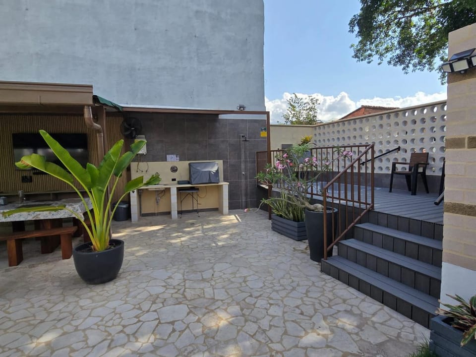 BBQ facilities, Hot Tub, Garden view