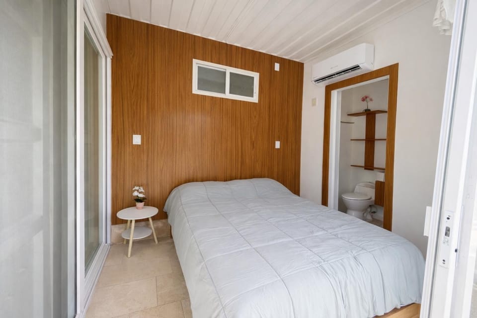 Puerto Morelos box rooms Capsule hotel in Puerto Morelos