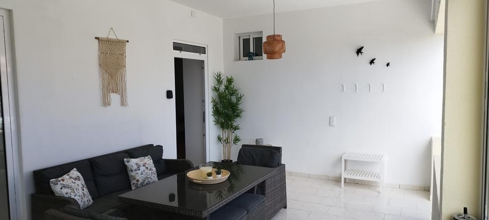 Balcony/Terrace, Decorative detail