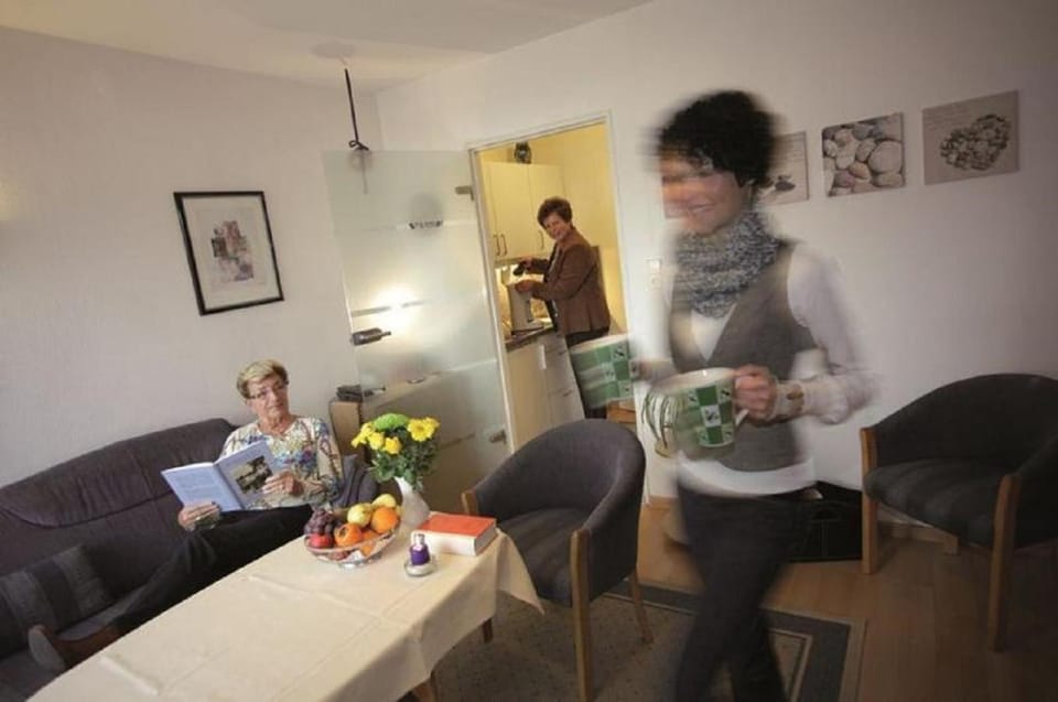 Kitchen or kitchenette, Seating area, Guests